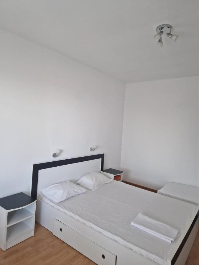 קוסטינסטי Maria Residence 1C מראה חיצוני תמונה